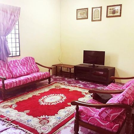 Homestay Bandar Pekan - Musleem Preferred Extérieur photo