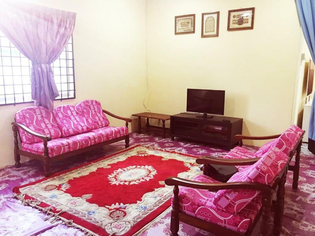 Homestay Bandar Pekan - Musleem Preferred Extérieur photo